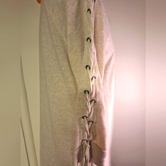 She&Sky Oatmeal T Shirt With Lacy up Sleeves & Pockets Size Small - Picture 3 of 6